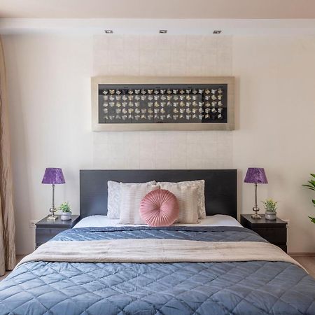 Exclusive Central Suite With Balcony By Prestige Homes Budapest Esterno foto