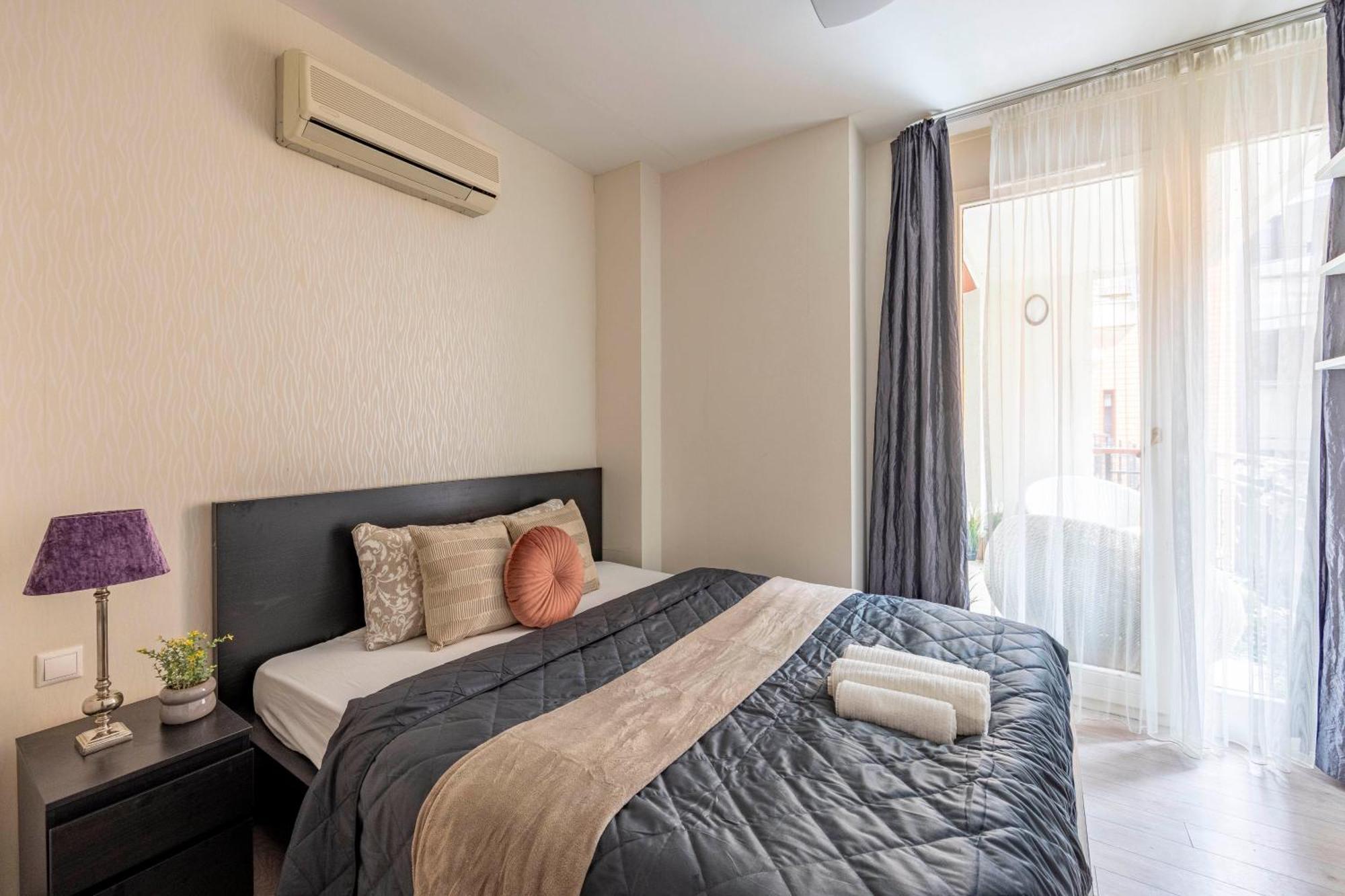 Exclusive Central Suite With Balcony By Prestige Homes Budapest Esterno foto
