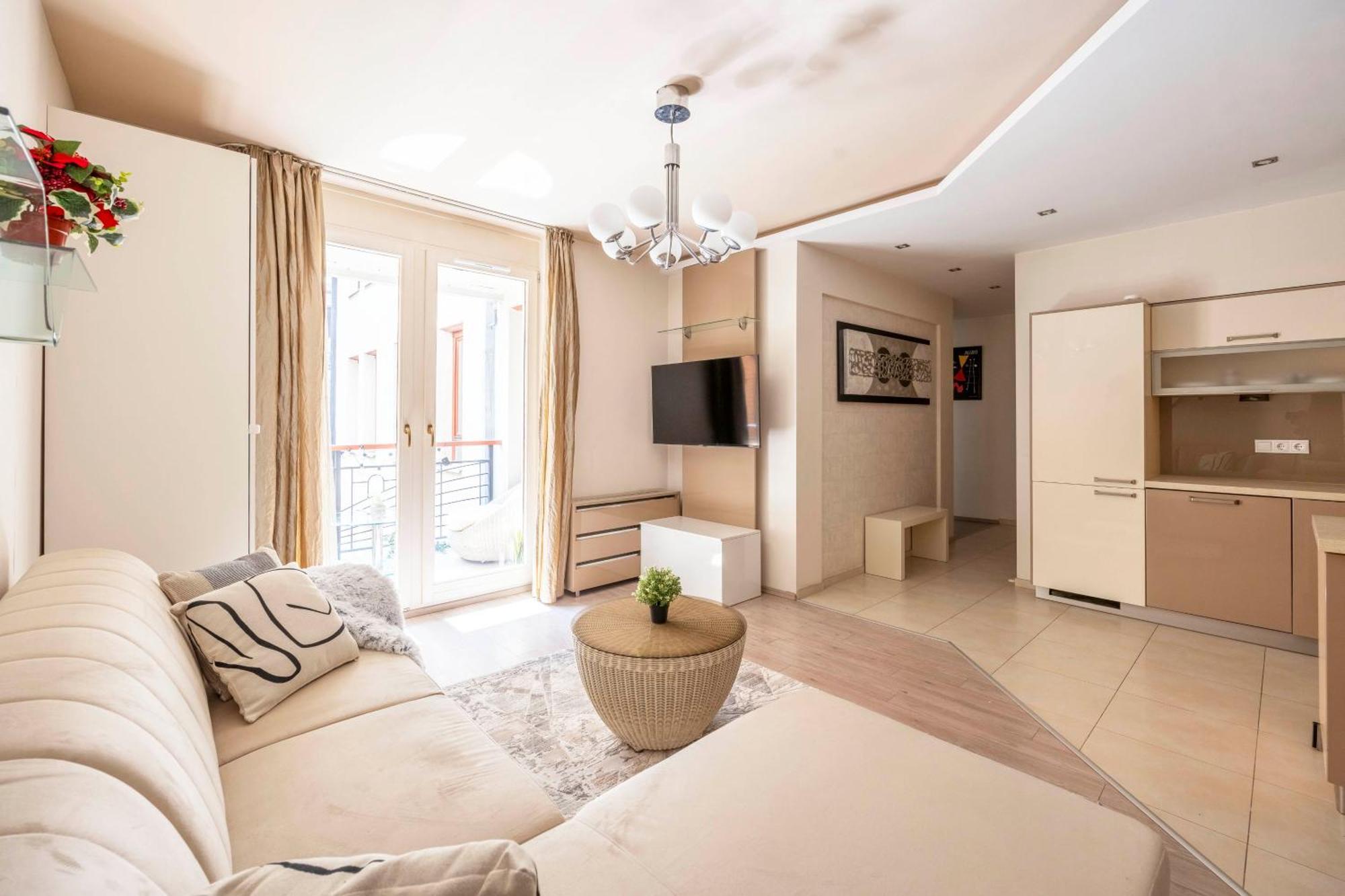 Exclusive Central Suite With Balcony By Prestige Homes Budapest Esterno foto