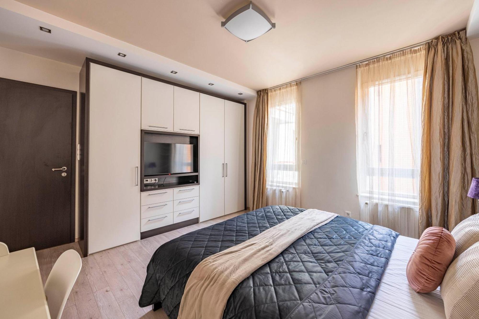 Exclusive Central Suite With Balcony By Prestige Homes Budapest Esterno foto